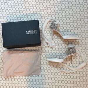 Baffled Mischka White Satin Heels